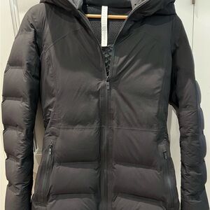 Lulu Lemon women’s down jacket